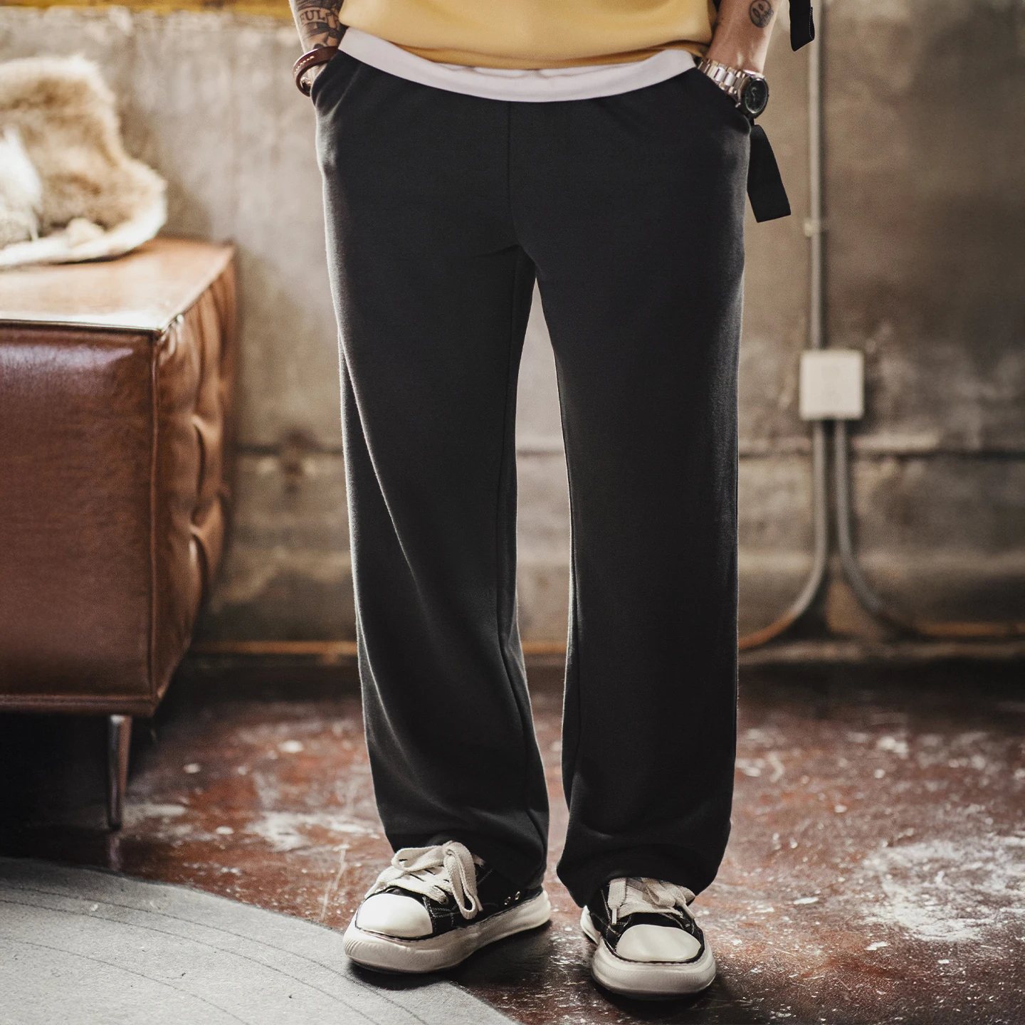 

Maden Men's Straight Leg Heavyweight Sweatpants Elastic Waist Casual Sport Jogger Pants Relaxed Fit Daily Wear Spring and Fall