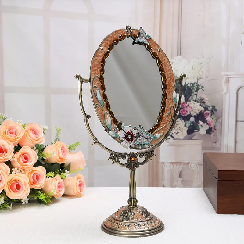 European Retro Makeup Mirror 360 ° Rotating Countryside Metal Desktop Dressing Mirror Room Home Decoration Mirrors for Bedroom