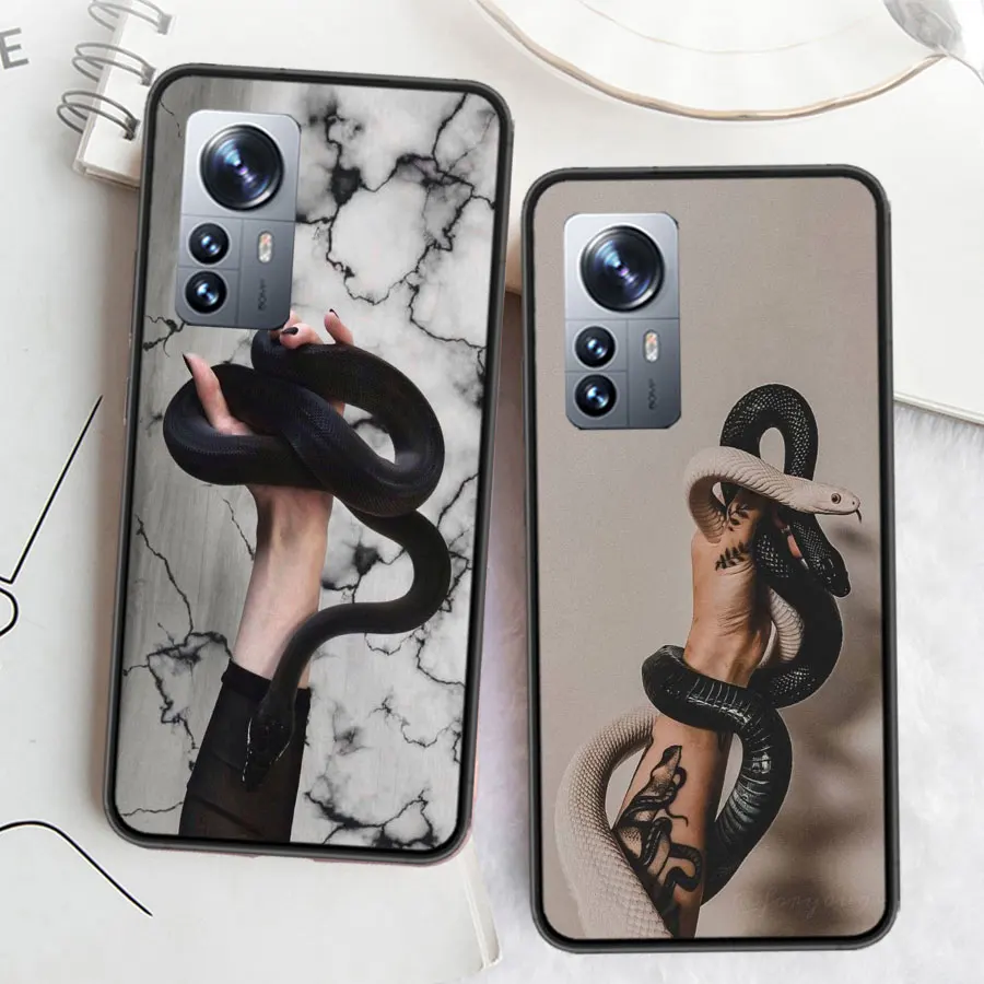 Poisonous Snake on The Ppalm of Beauty Phone Case For Xiaomi Mi 13 12 11T 10T 12T Pro 12X 11i 11 Ultra 10 Lite 5G 9 8 6X 5X A1 A