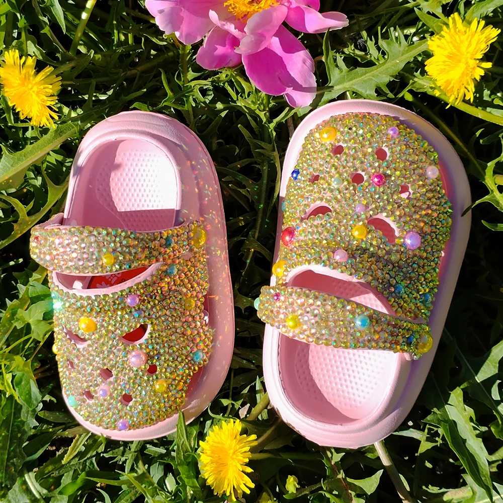 Handmade Rhinestones Bling Girls Womens Kids And Mother Summer Hole Sandals Garden Beach Slippers Sandals Quick Drying Shoes