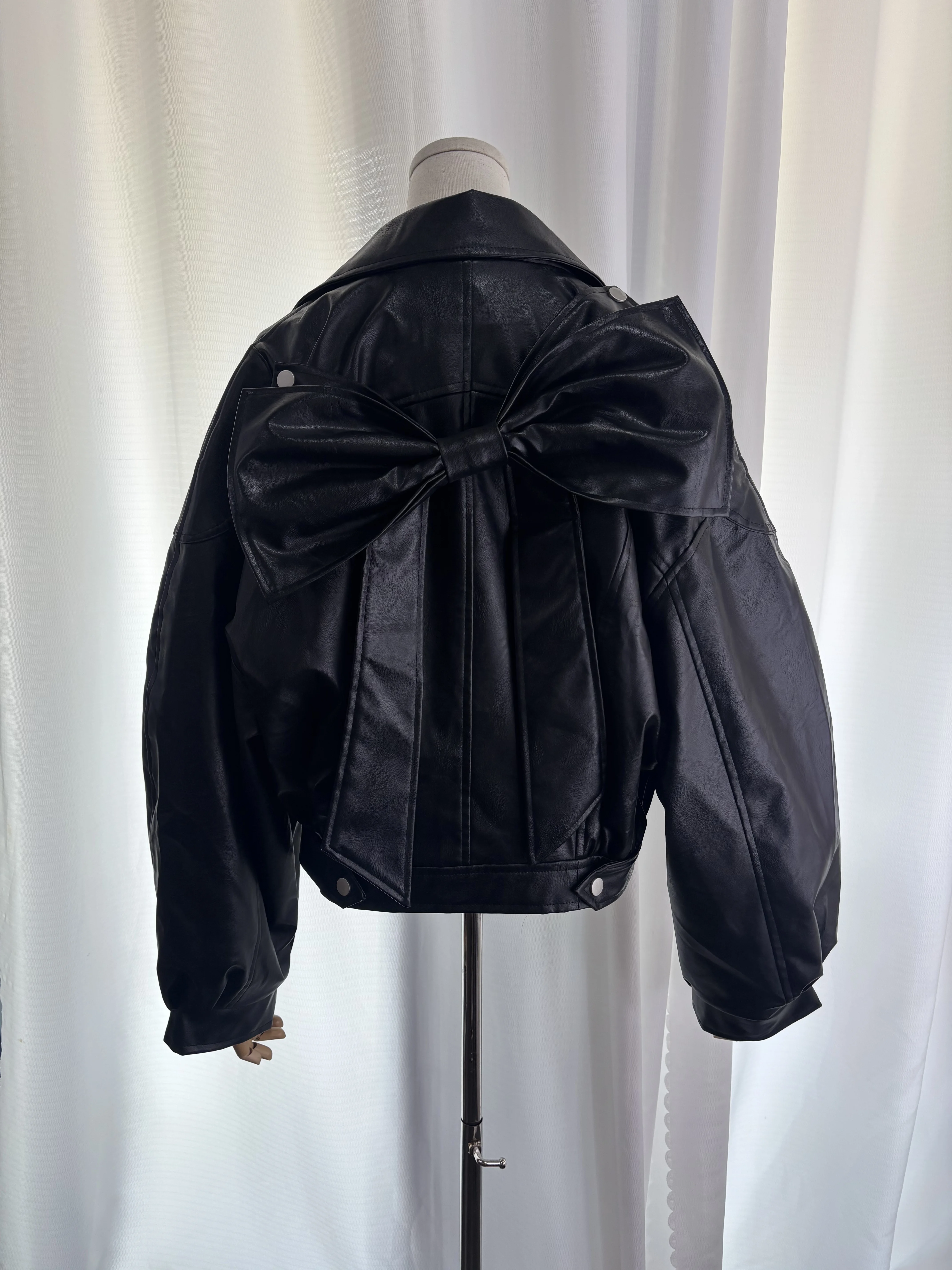 Real Shot 2025, Herbst-Neue Schwerindustrie-Lederjacke mit Schleife für Damen, lockere, übergroße, lässige Langarm-Oberbekleidung, edgy Chic F