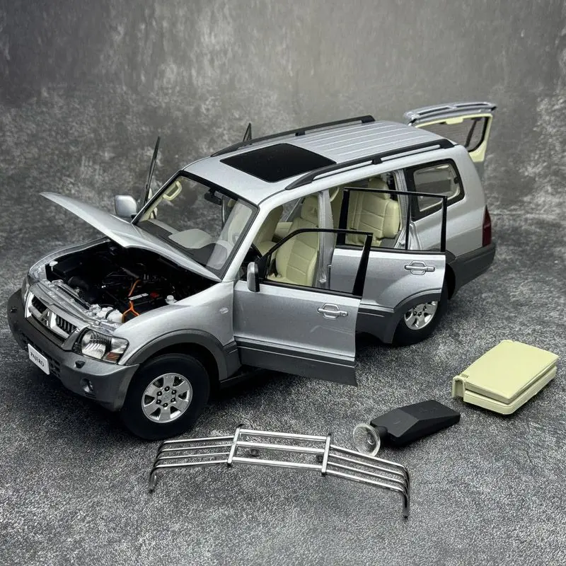 New Product) YC Model 1/18 Mitsubishi Pajero V73 Pajero Alloy Full Car Model