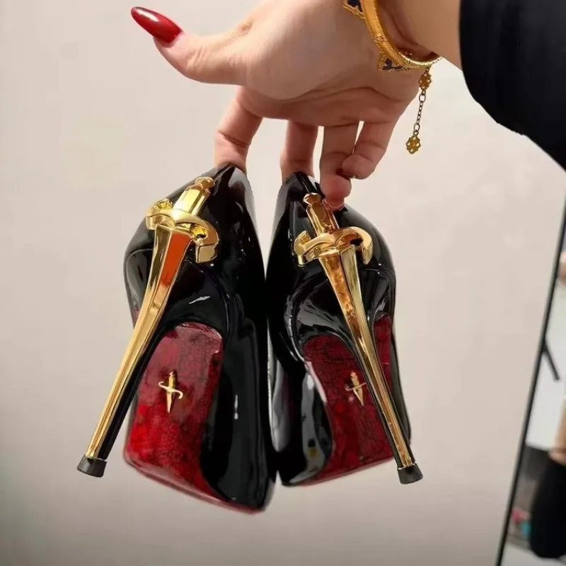 Sexy High Heels für Damen 2026 Neue Stilvolle Spitze Stiletto Elegante Nischen-Einzelschuhe