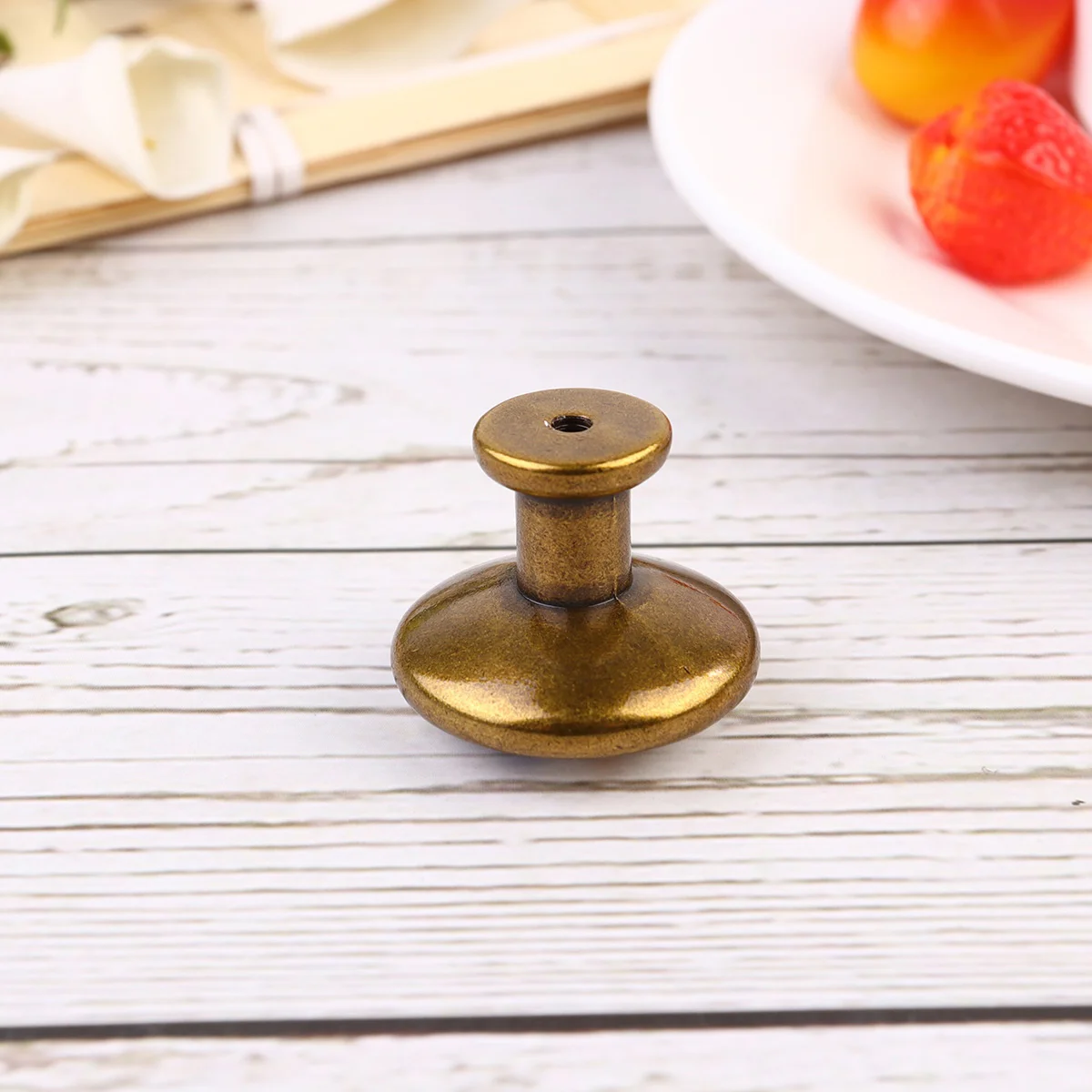 

4pcs Blue Flower Ceramic Drawer Knobs Durable Cabinet Pull Handle For Kitchen Wardrobe Cupboard Door Furniture Solid Base Design