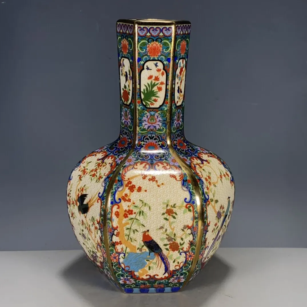 Vintage Rose Gilded Porcelain Vase Hexagonal Globular Vase Floral Bird Pattern Chinese Antique Style Home Display Ornament