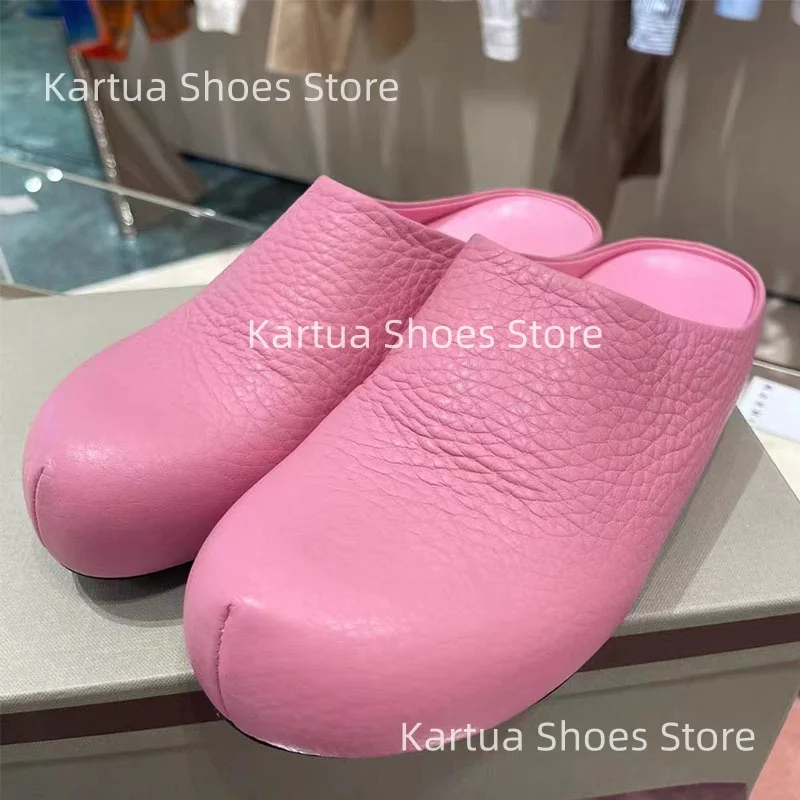 

Women's Leather Clogs Slippers Comfortable Closed Round Toe Flat Mules Outdoor Daily Home Casual Cozy Slip On Women Shoes