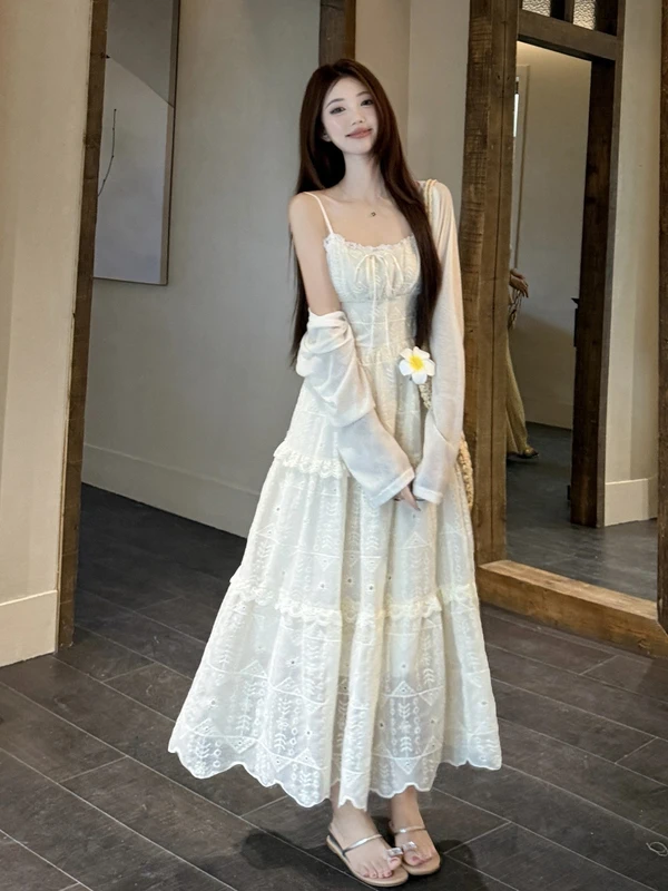 Picture 4: plus Size Women's Summer Gentle Lace Crop Top And Long Skirt Two-Piece Set Bohemian Style Sweet Fashion plus Size Clothing