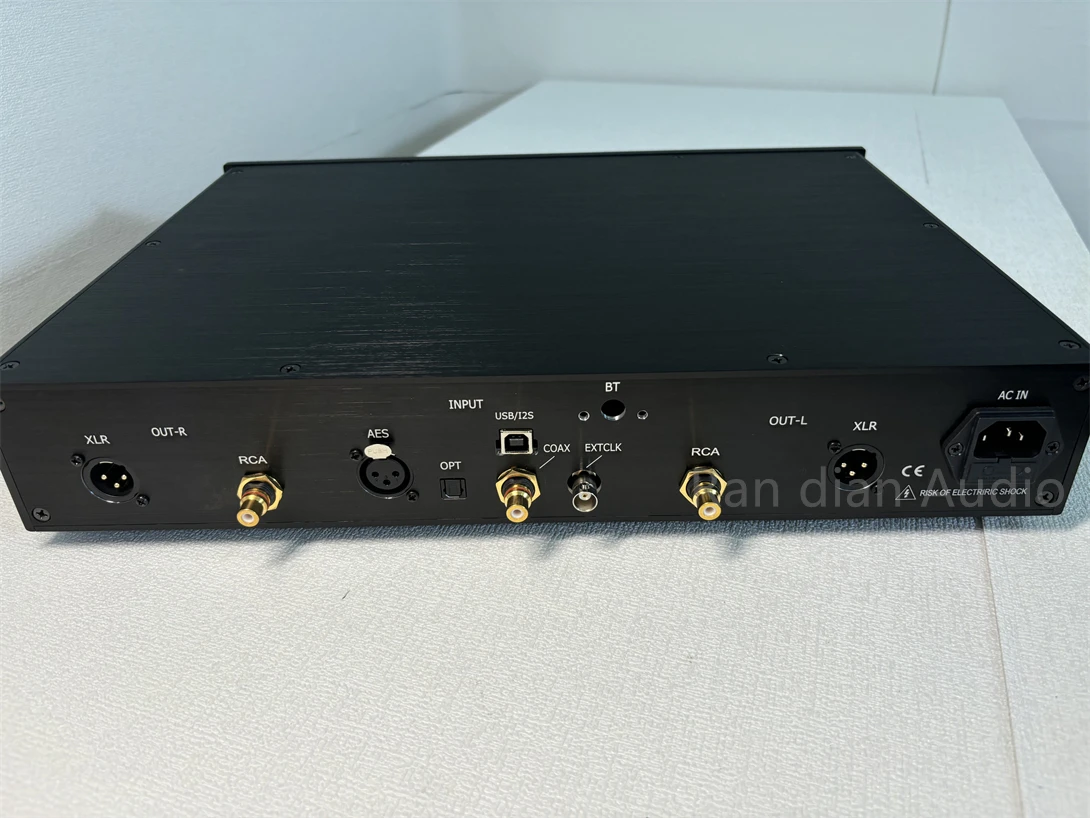 Balanced Version TDA1541 DAC Decoders,SAA7220PC+CS8412,Support External Clocks,11.2896MHz&12.288MHz,AES+USB+Coaxial,Fiber optic