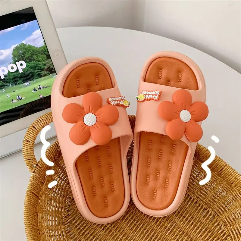 

2024 Women's Summer New Style Luxury Brand Designer Sandals Thick Sole Non-Slip Home Casual Women's Flip Flop Zapatos De Mujer