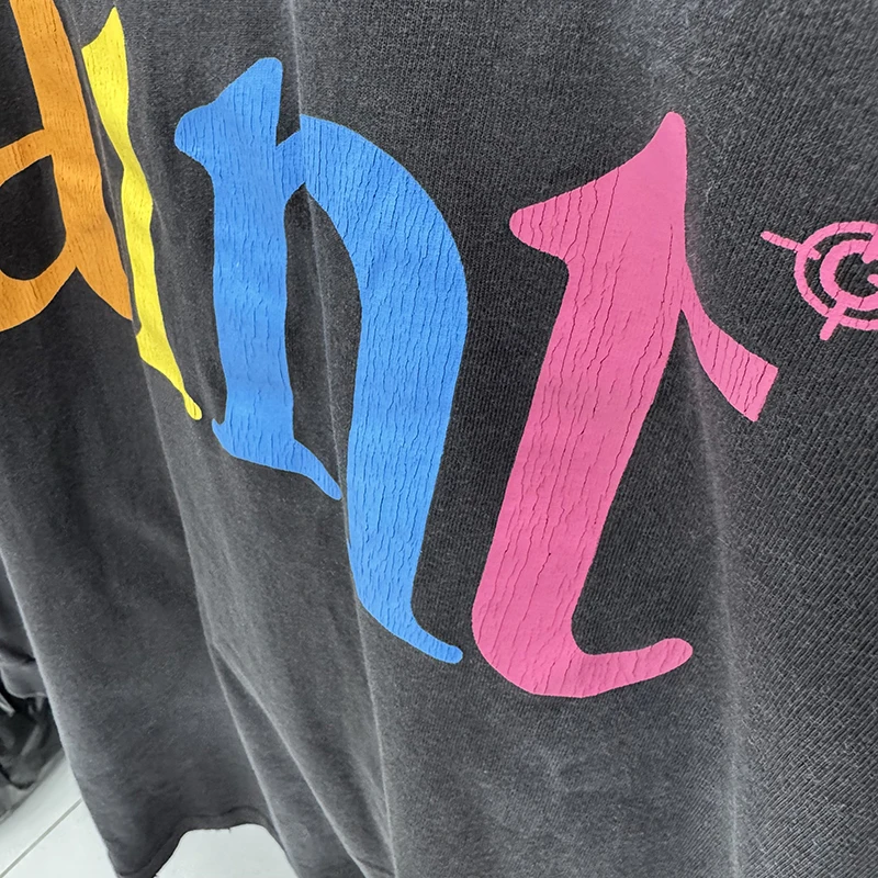 التنقل نمط سانت الملونة إلكتروني طباعة الرجال النساء تي شيرت عارضة أزياء الخريف قمم