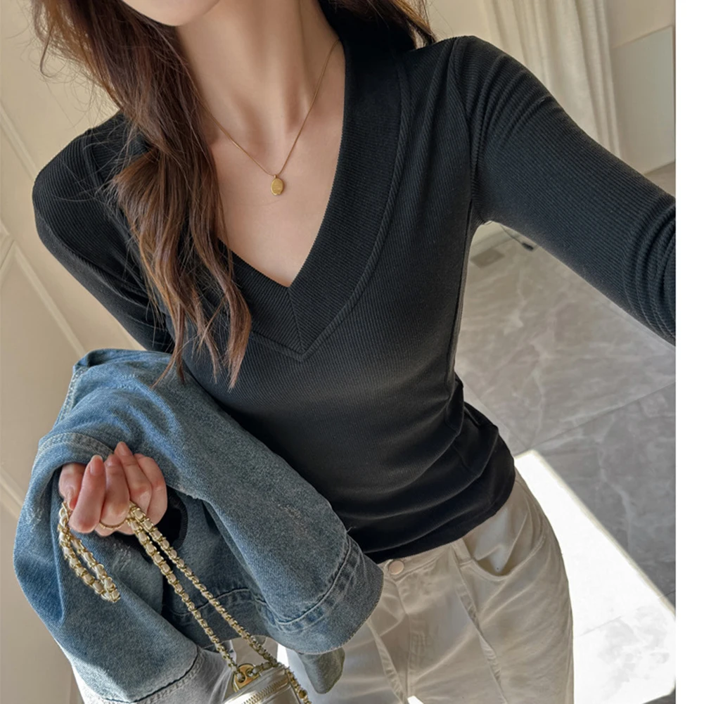 

V-neck Threaded Slim-fit Flared Sleeves Straight Shoulder Bottoming Shirt Top