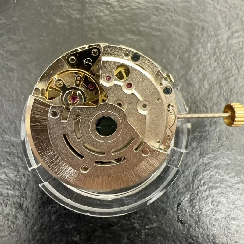 Domestic Dandong 4 and a half-hand fully automatic mechanical movement, 6 o'clock second hand multi-function