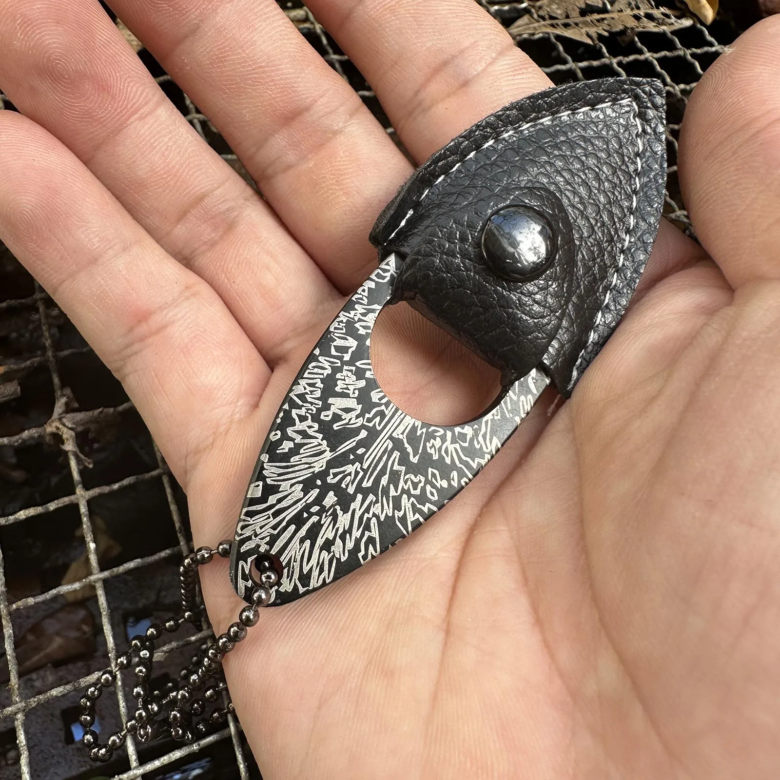Fashion Mini Straight Knife Stainless Steel EDC Outdoor Camping and Hunting Fruit Multi-Purpose Knife with Sheath and Necklace
