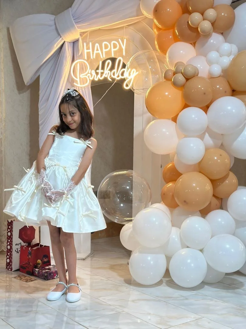 White Satin Flower Girl Dress Square Neck Spaghetti Straps A Line Mini Gown Multiple Small Bow Decor For Birthday Party Customiz