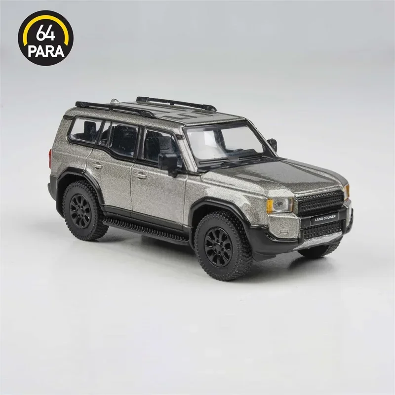 

Модель автомобиля Land Cruiser LC250 Para64 1:64 2024, Meteor Silver