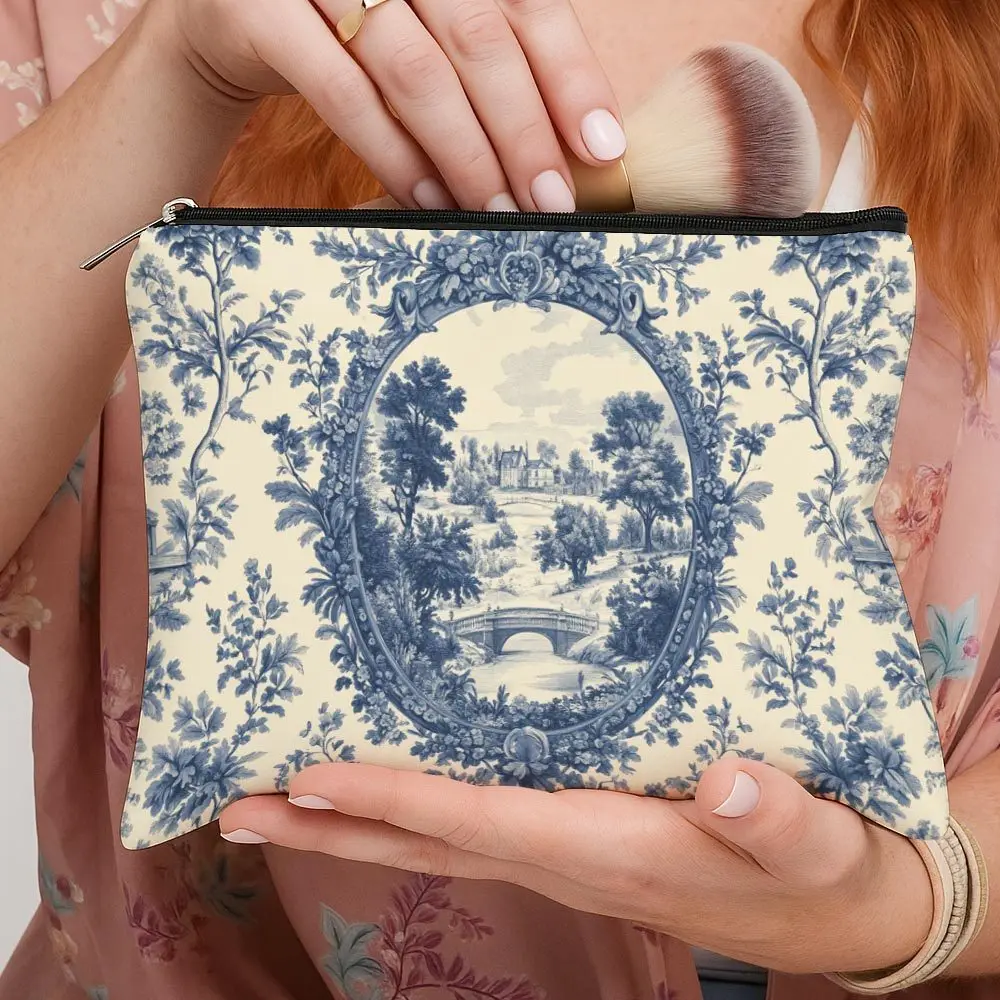 1pc French Toile Blue Print Cosmetic Bag Pastoral Landscape Toiletry Organizer Zipper Closure Lightweight Travel Makeup Pouch