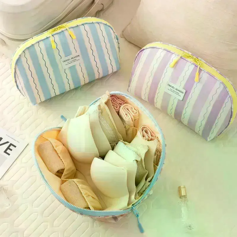 Portable Underwear Storage Bag Large Capacity Stripe Design Dustproof for Family Travel Outdoor Camping