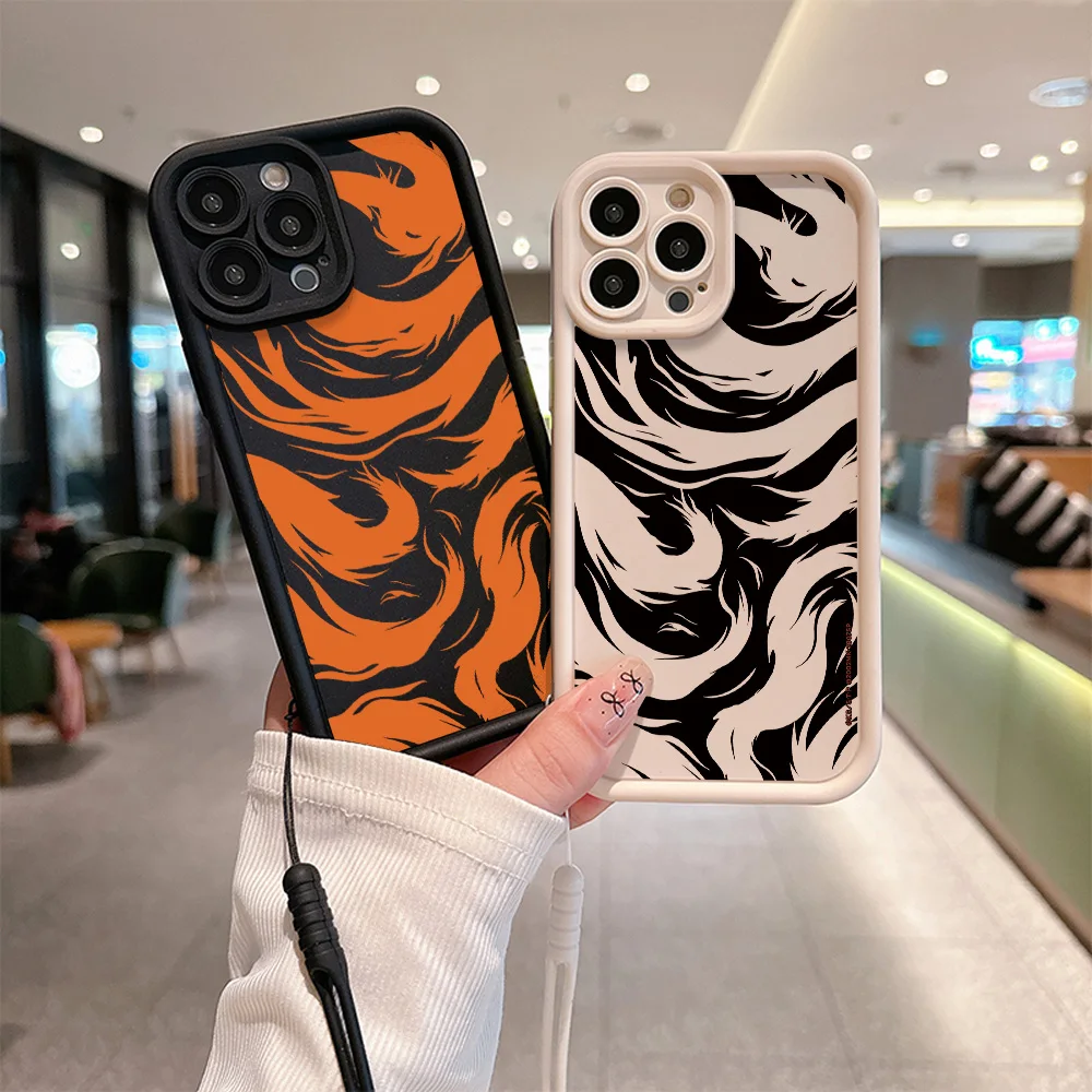 Anime Nine-Tailed Fox N-Narutoes Phone Case for IPhone 15 14 13 12 11 Pro Max Mini XR XS X 7 8 Plus Soft Cover With Hand Strap