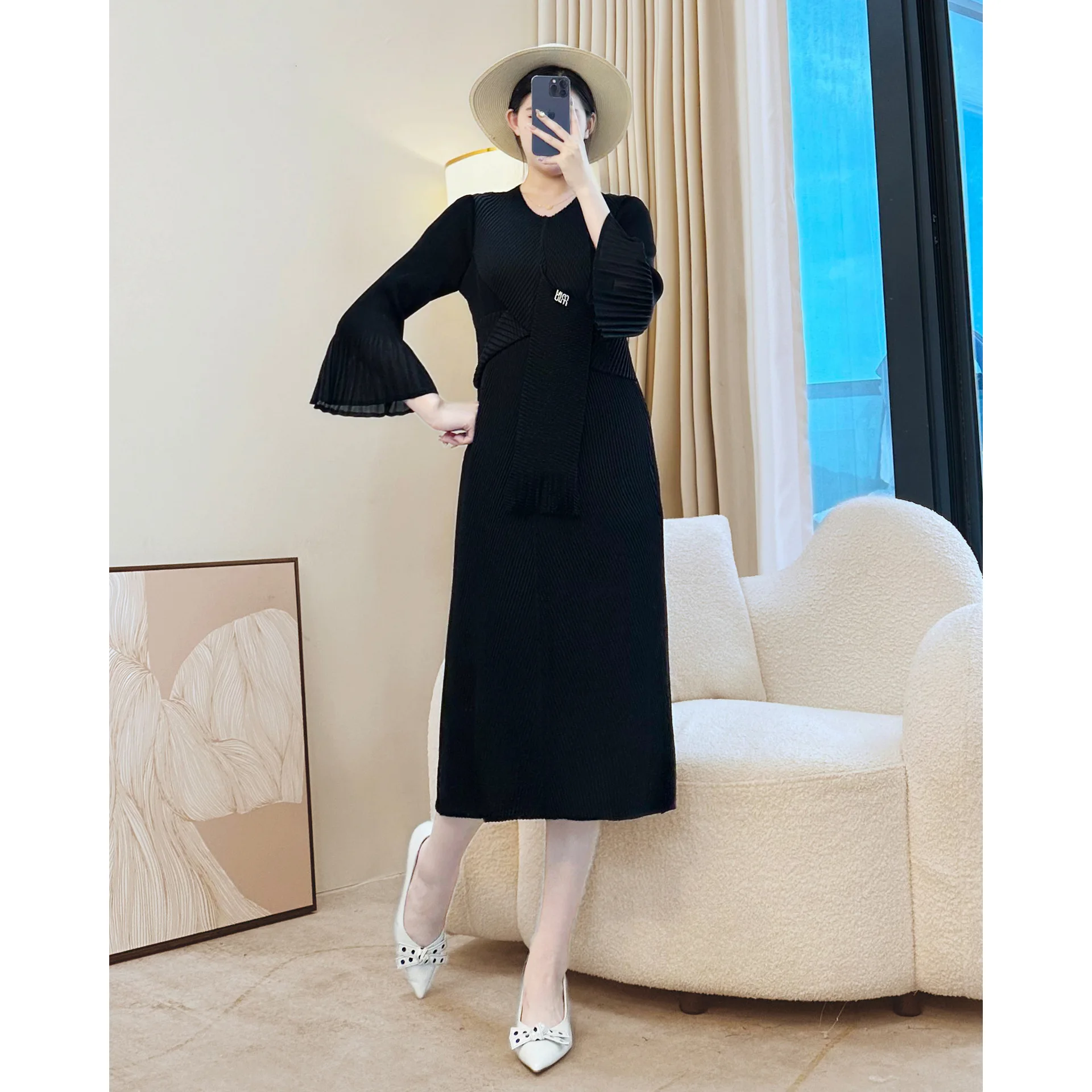 

Miyake Fold 2025 Autumn Spring New Style Fish Scale Fold Strap Waist Slimming Fold Dress Fashionable and Versatile Long Dress