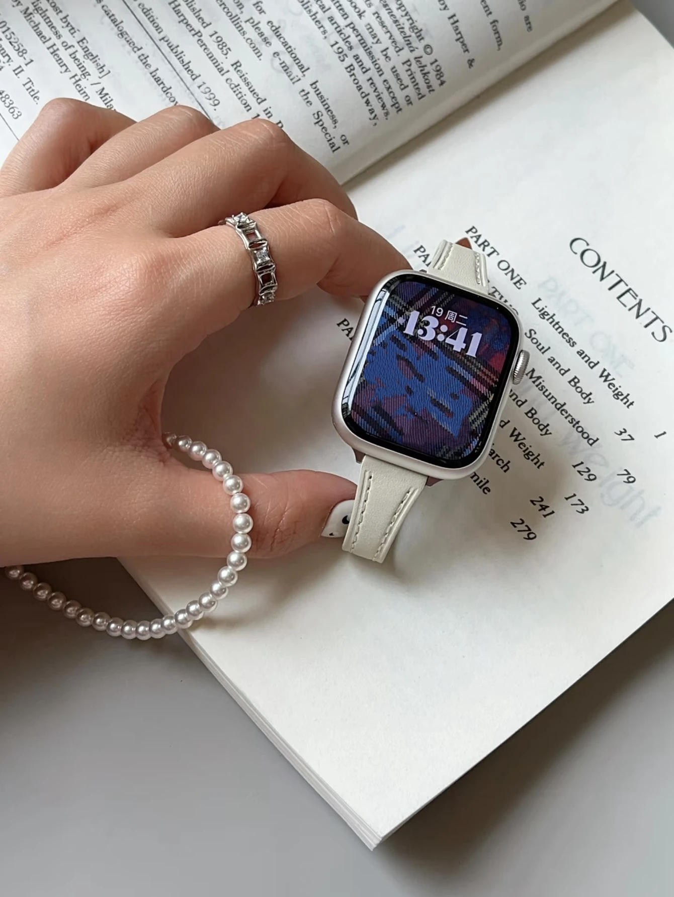 حلقة جلدية ممتازة لسوار ساعة أبل سلسلة نسائية رفيعة الترا 11/10/9/8/7/6/5/4/3 38 مللي متر 40 مللي متر 41 مللي متر 42 مللي متر 44 مللي متر 45 مللي متر 46 مللي متر حزام