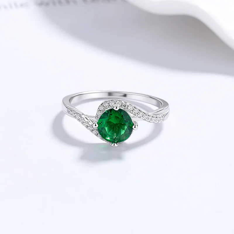 

925 Sterling Silver Emerald Ring For Women Fashion Elegant Inlaid Ring Luxury Stylish Finger Jewelry Ladies Daily Wear Accessory