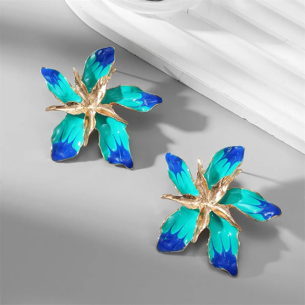 IFMIA Wholesale Vintage Metal Gold Color Flower Big Earrings For Women 2023 New Fashion Floral Statement Stud Earrings Jewelry