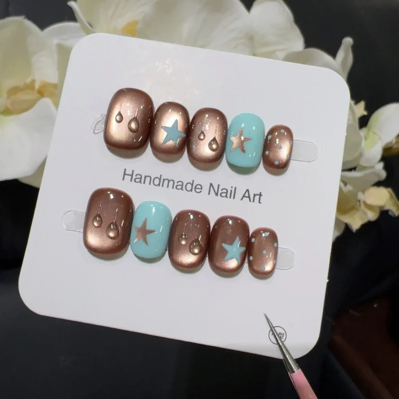 

Handmade Nails Press on Brown Green False Nails Autumn Winter Short Self-adhesive Nail Tips Stick-on Nails with Box and Tools