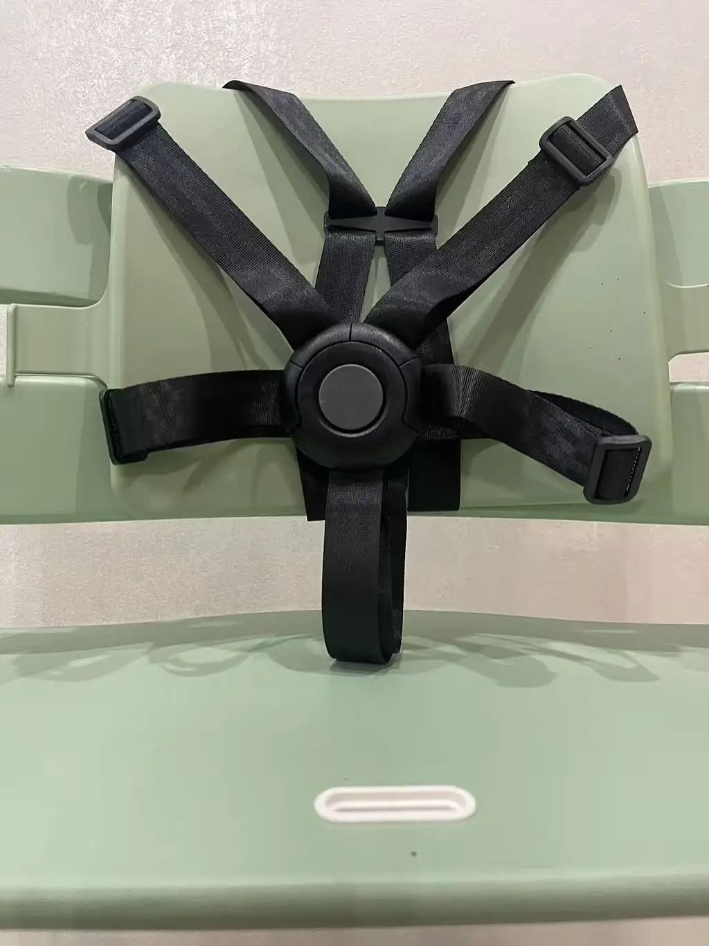 tripp trapp 5 puntos, arnés de seguridad, modelo B. Cómo colocar el arnés Tripp Trapp, arnés para bebés, arnés para niños, cinturón de seguridad para niños.