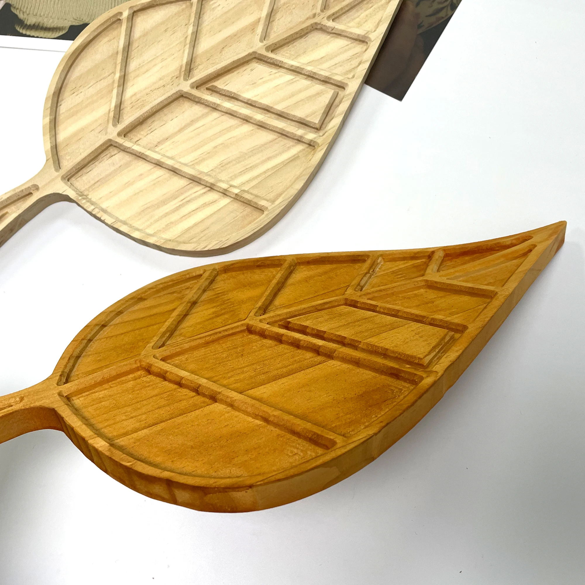 

Creative Party Supplies Leaf Shape Charcuterie Board Platter Cheese for Aperitif Ornament