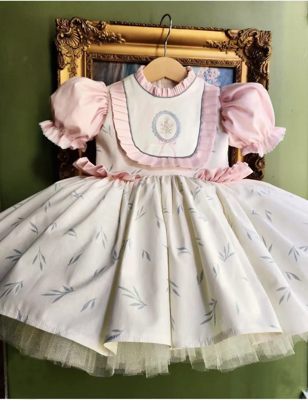 abito-estivo-da-principessa-vintage-beige-con-ricami-per-bambina-0-12-anni-ideale-per-compleanni-fotografia-vacanze-eid-b546