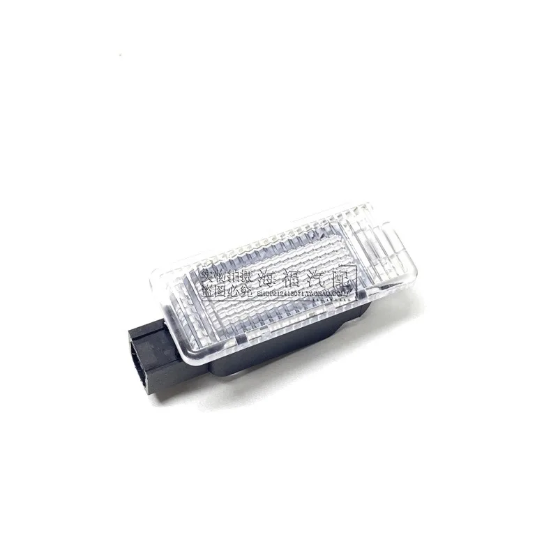 1 pcs trunk light lamp for Chinese SAIC ROEWE i5 RX5 MG HS NEW MG5 Auto car motor parts 10466296