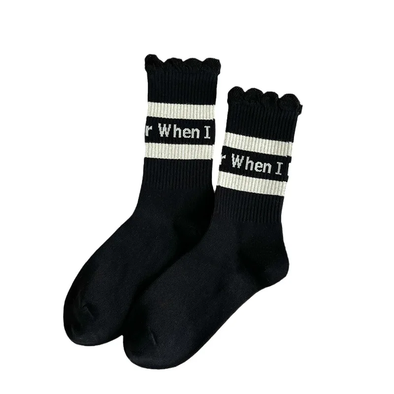 Autumn and Winter New White Socks Women\'s Mid-tube Socks Spring and Summer Stripes Wear with Sports Fitness Stockings