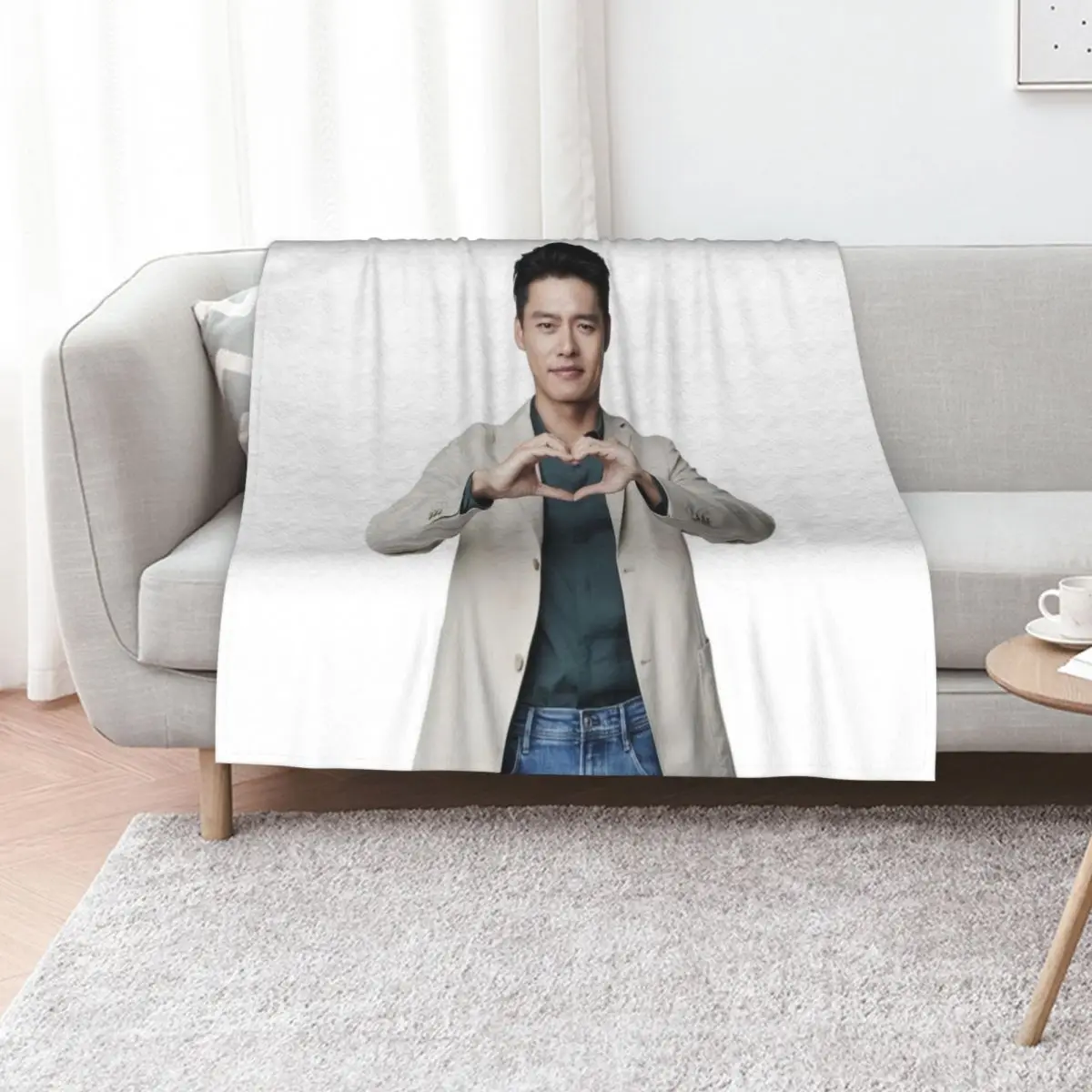 Hyun Bin Heart Gesture Throw Blanket Hairy Heavy Personalized Gift For Decorative Sofa Soft Vintage Blankets