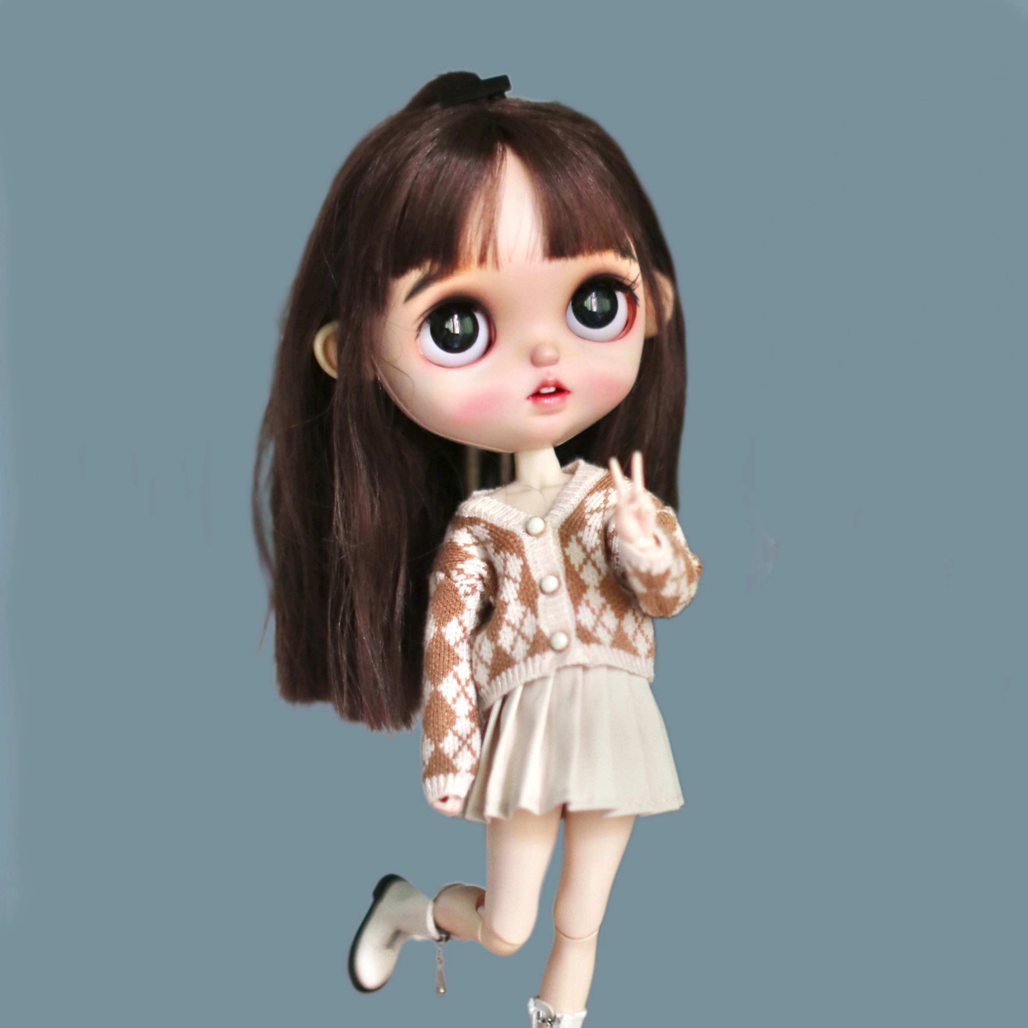 H01-A042 children handmade toy 1/6 ob24 azone blyth doll clothes black short diamond plaid sweater cardigan 1pcs