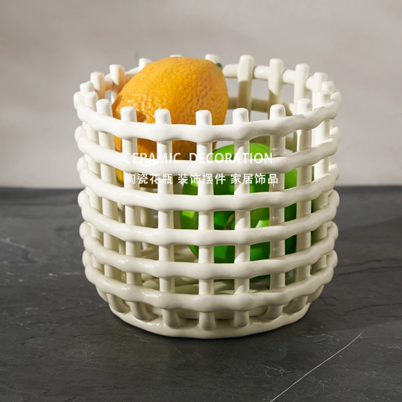 European Style Basket Hollowed Out Foyer Key Storage Ornament, Ceramic Fruit Basket Decoration, Snack Tray Art Ornament