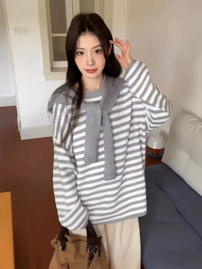 

Soft Loose Women's Korean Sle Early Autumn Striped Knitwear Light ey Casual Lazy Faion Long Sve round Ne Top