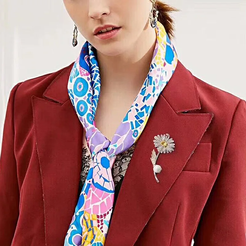 European And American Fashion Temperament Tide Daisy Brooch Women Handsome Elegant Suit Shirt Dress Scarf Decorative Accessories