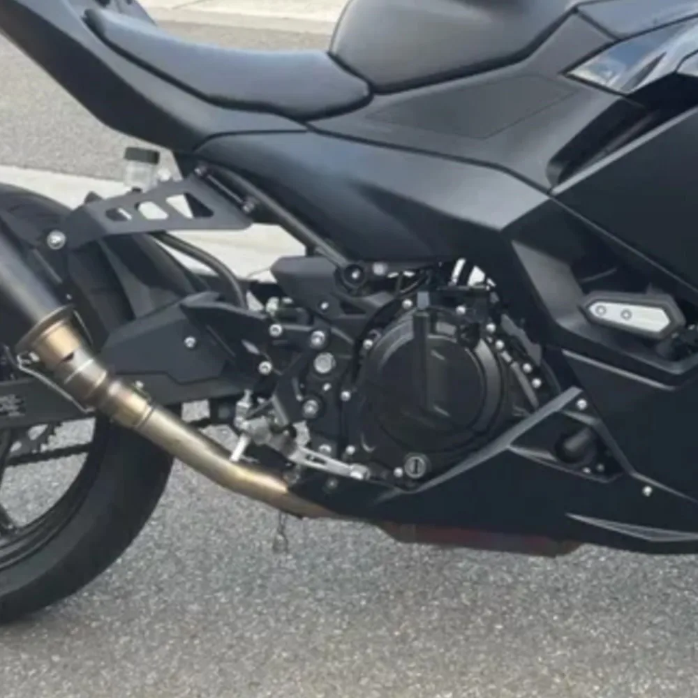 

FOR KAWASAKI Ninja 500/Z500 2024-2025-2026 Exhaust Hanger Bracket Motorcycle Accessories Ninja 400/Z400 Pipe Holder Spare Parts