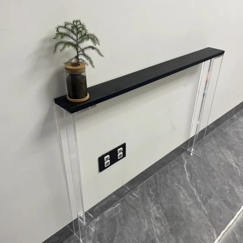 

The back shelf of the sofa is extremely narrow, entrance shelf is light luxury acrylic against wall, log is simple