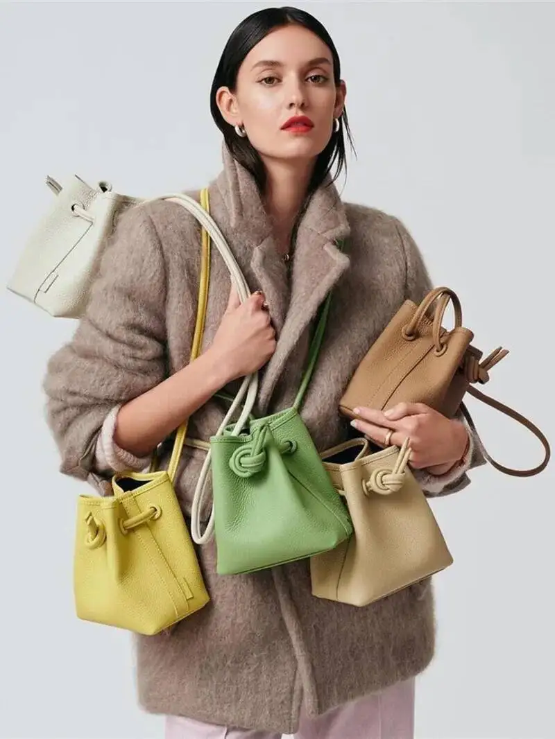 

Luxury Genuine Leather Bond Bucket Bag Handbags For Women 2025 New Niche Designer Chic Versatile Shoulder Bags Stylish Purses