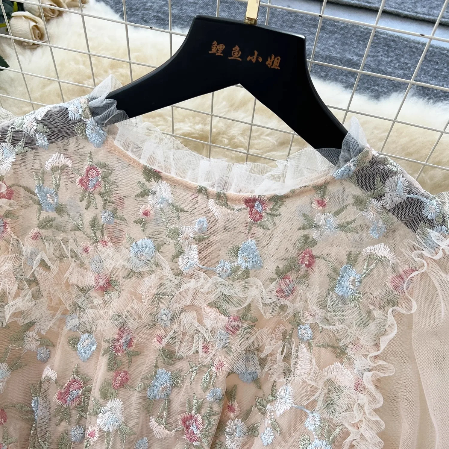 2024 New Fashion Runway Vintage Embroidery Flower Dress Women\'s Long Sleeve O-Neck Mesh Hollow Out Ruffles Prom Party Vestidos