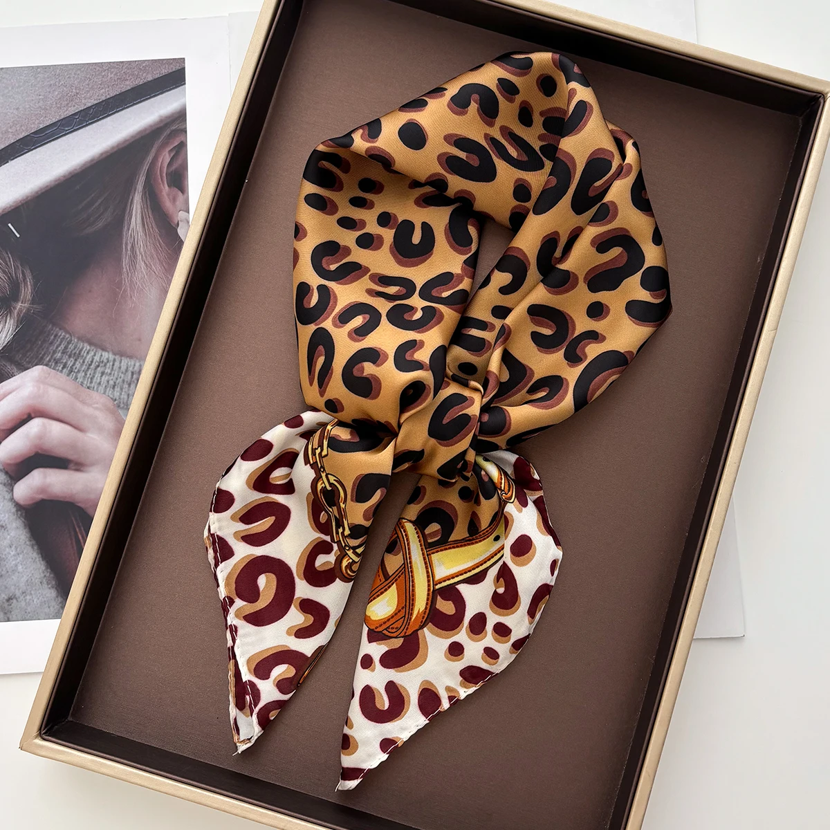 

Роскошный квадратный шелковый платок для женщин с леопардовым принтом, элегантная шаль, шарф-бандана, хиджаб, мягкий шелковый платок для повседневной носки