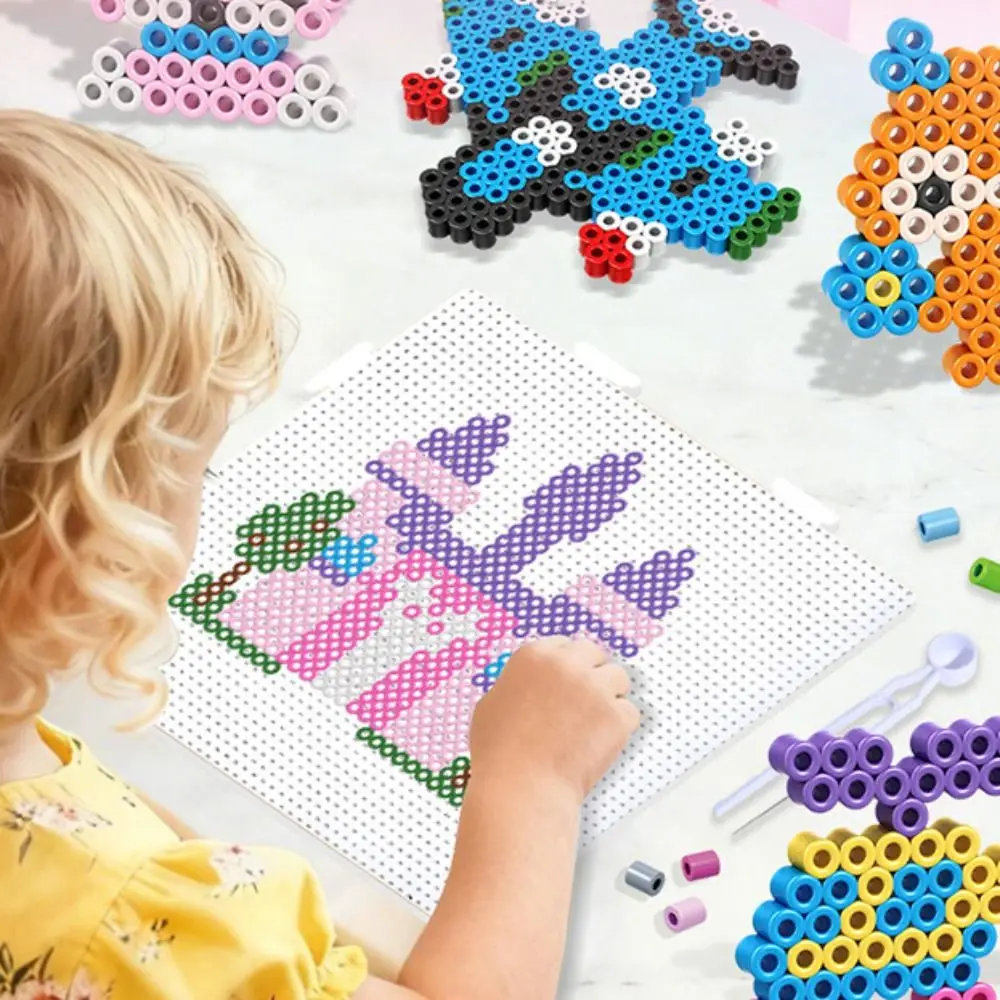 kit-artigianale-colorato-con-perline-da-stirare-fogli-pegboard-e-materiale-per-creazioni-fai-da-te-regalo