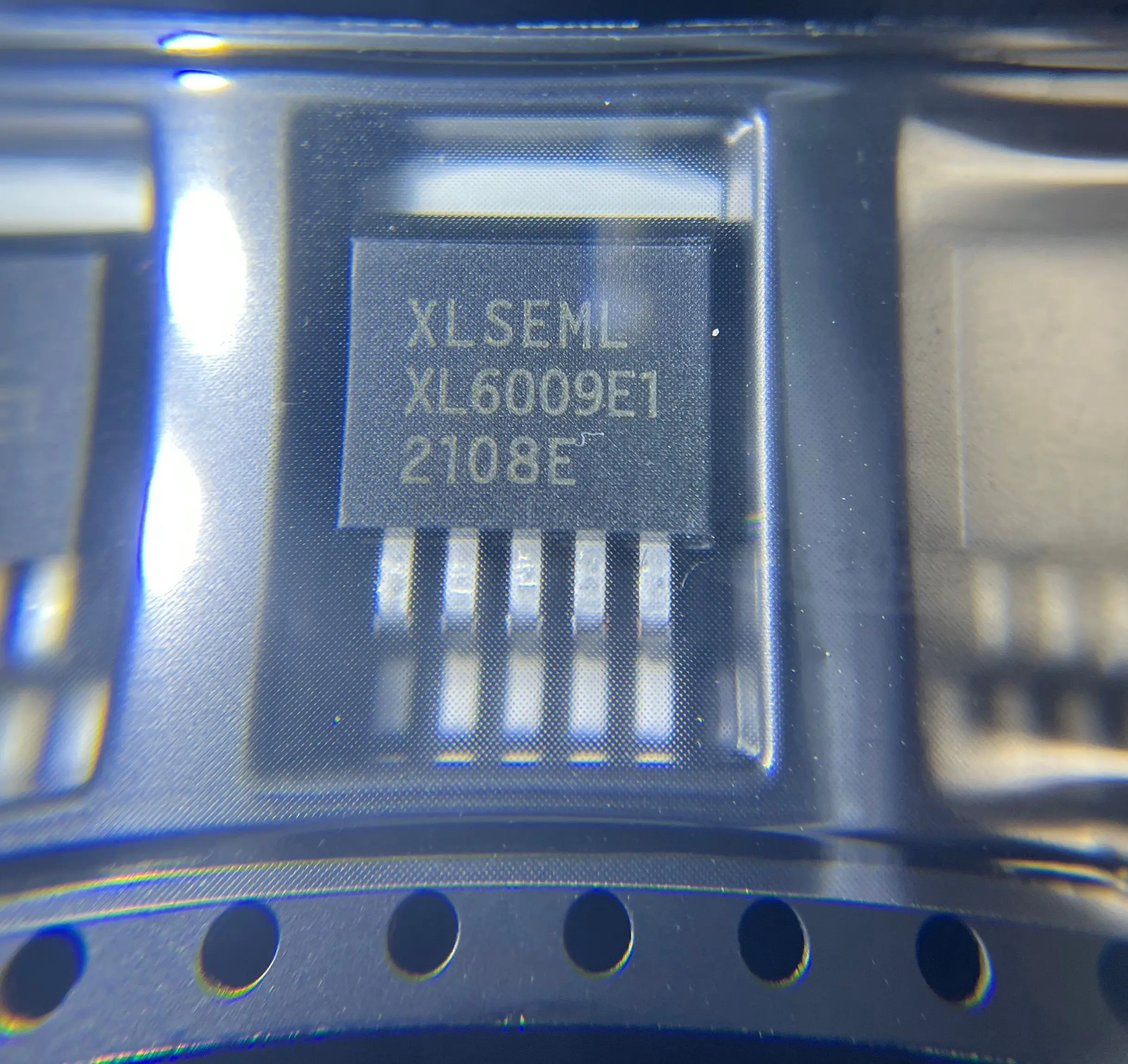 20 ~ 50 قطعة/الوحدة XL XLSEMI XL6009E1 XL6009 TO263-5 100% جديد الأصلي شحن مجاني