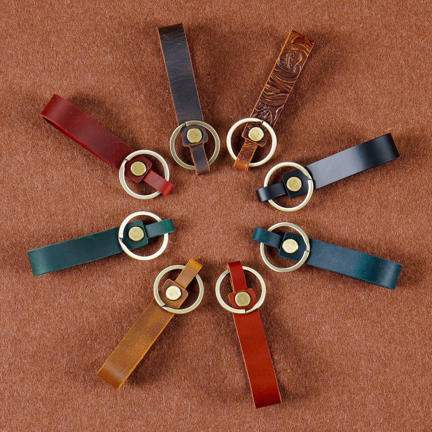 Genuine Leather Car Key Holder Vintage Cowhide Men Housekeeper Key Chain with Metal Ring Hook Small Gift Wholesale