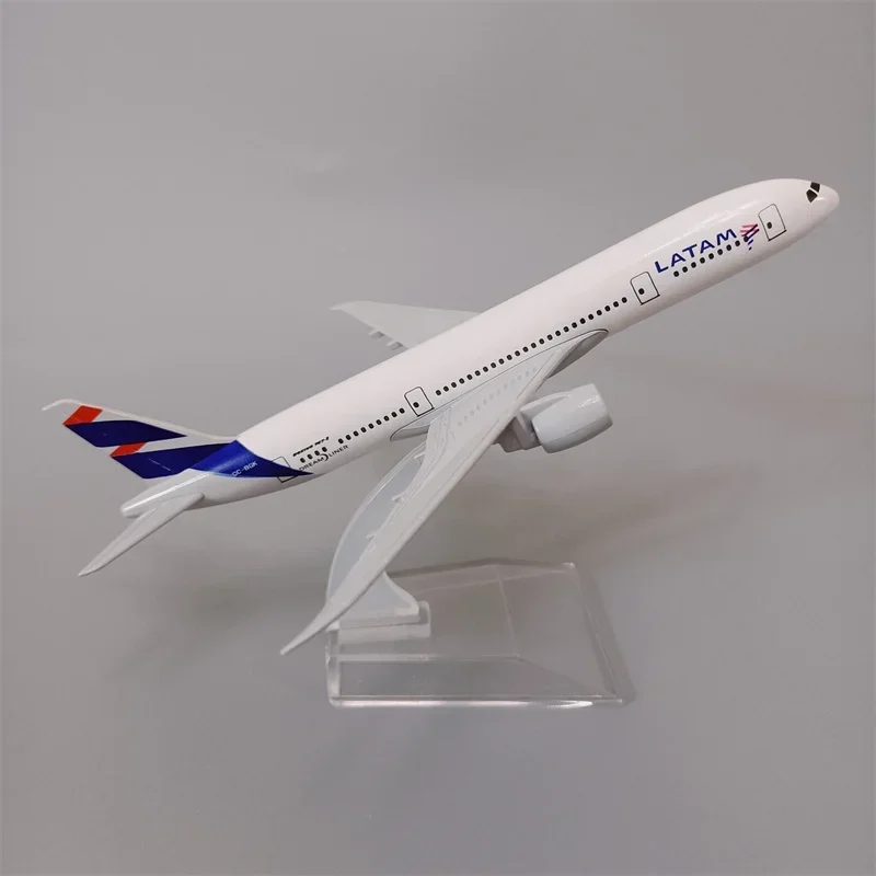 16cm Alloy Metal Chile LAN Air LATAM B787 Airlines Airplane Model LATAM Boeing 787 Airways Plane Model Diecast Aircraft Gifts