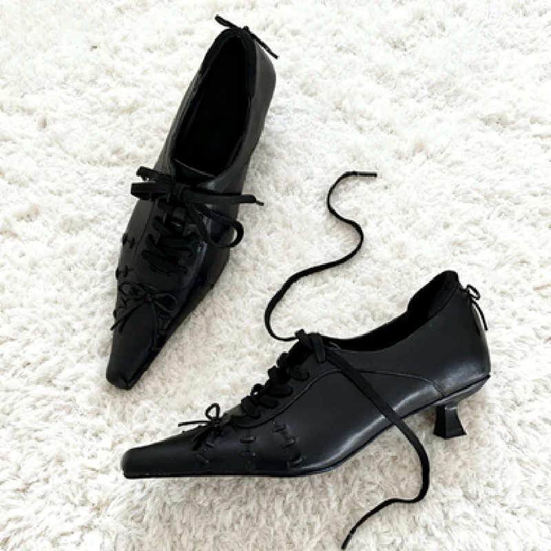 

Retro Lace Up Kitten Heel Women Pumps Bowknot Decorated Pointed Toe Gothic Style Casual Shoes Comfort Designer Shoes for Ladies