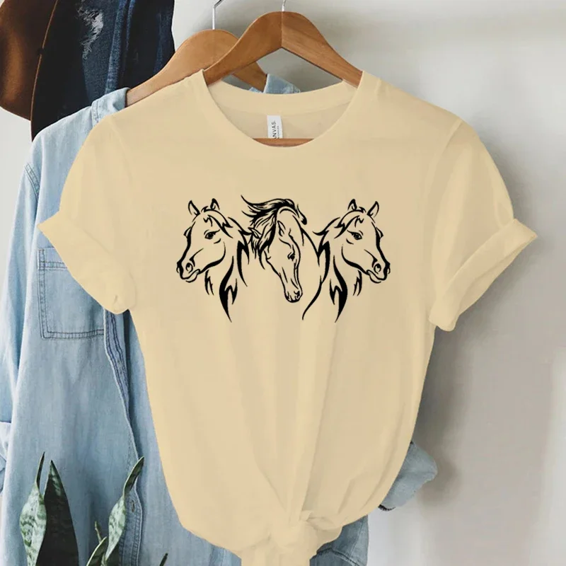 

Harajuku Fashion Tshirt Printing White Black Horse Graphic Women Tshirt Short Sleeve Female Summer Horse Casual Loose T-shirt