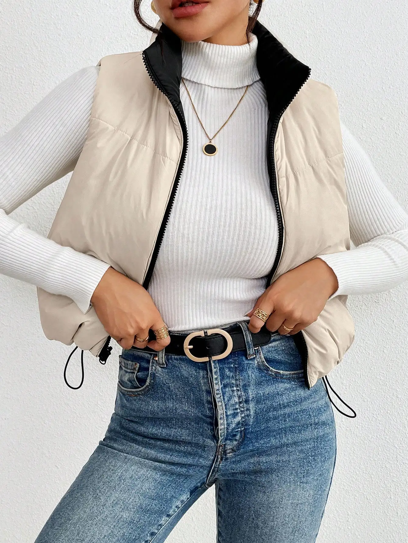 سترة نسائية مبطنة بسحاب أمامي، سترة شتوية دافئة بدون أكمام بلون سادة للارتداء الكاجوال