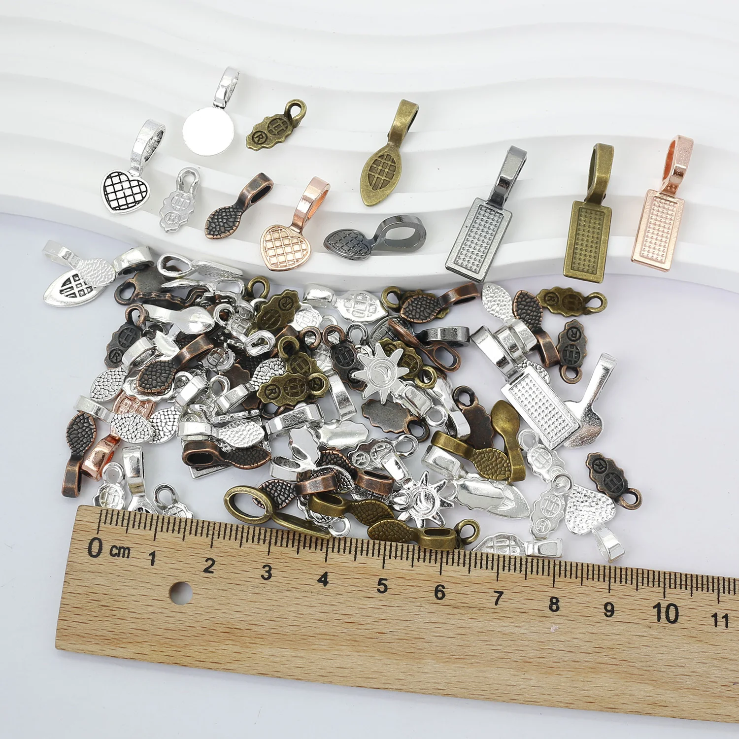 Random Mixed 50g Alloy Stick On Flat Pads Shovel Shape Pendants Charms Hangers for Jewelry Making Accessory